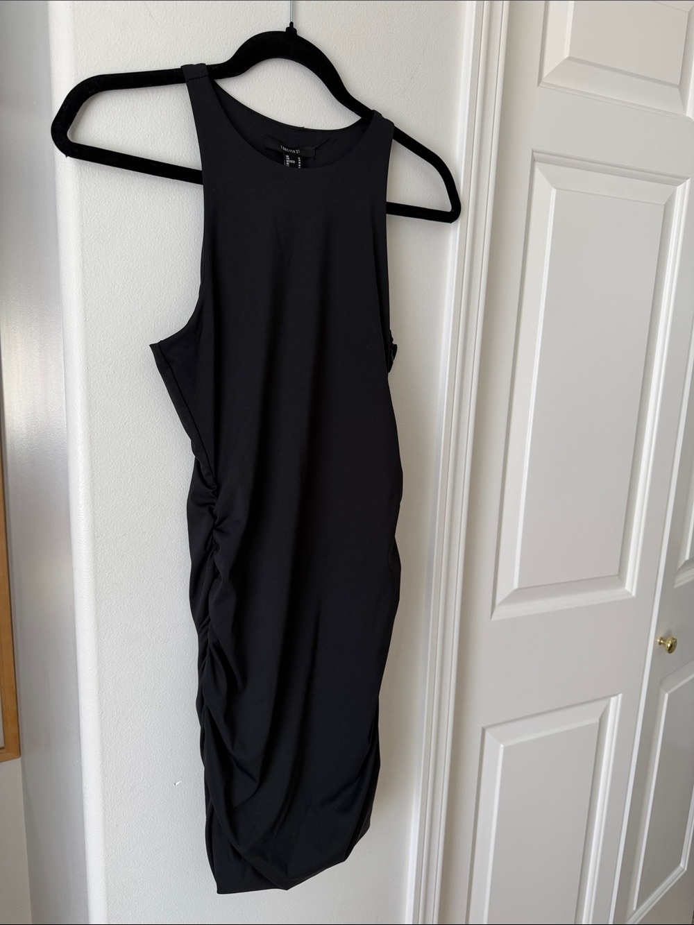 Forever 21 - Black Sleeveless Ruching On The Sides Mini/Midi BodyCon Dress